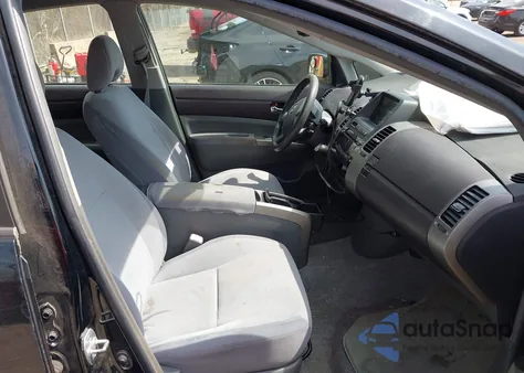 2004 Toyota Prius z USA, uszkodzony, nr VIN JTDKB22U540077645